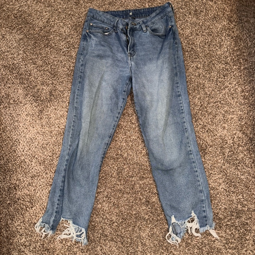 Raw-hem jeans